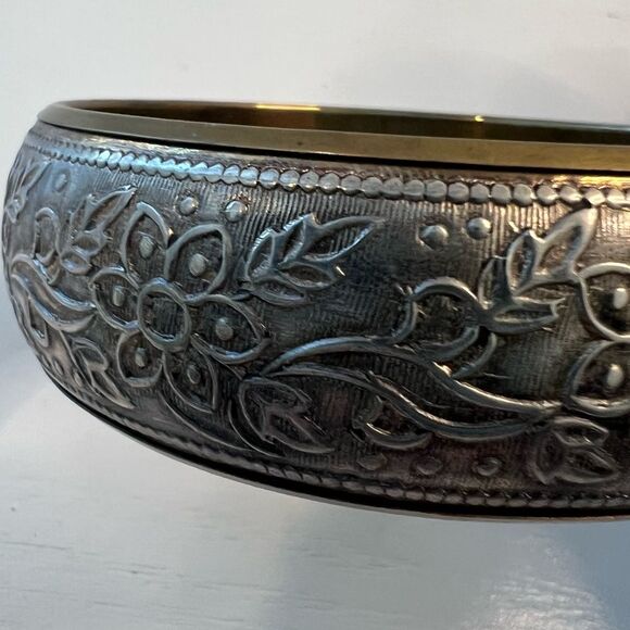 Vintage Metal Engraved Floral Wide Bangle Bracelet Flower Design Art Deco - Picture 8 of 12